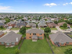 7005  Meadow Bend Drive , Arlington Texas 76002
