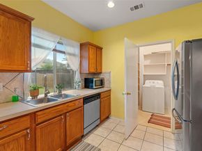 7005  Meadow Bend Drive , Arlington Texas 76002