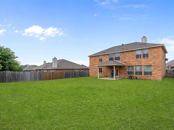 7005  Meadow Bend Drive , Arlington Texas 76002