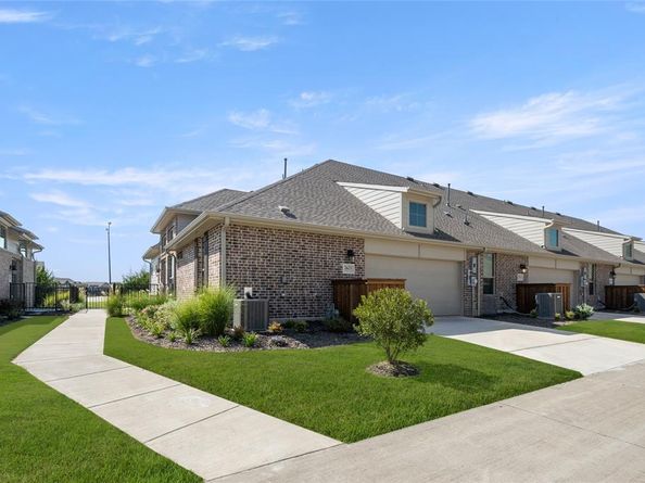 2621  St Helena Lane , Grand Prairie Texas 75054