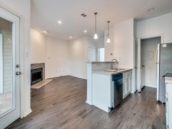 4113  Esters Road 