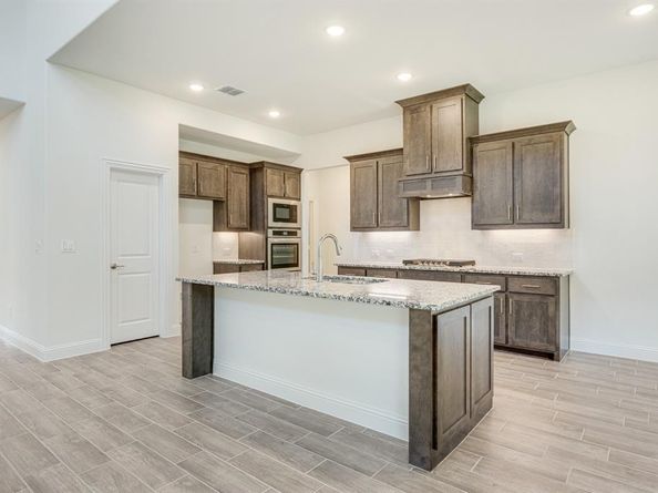 2413  Amelia Lane , Mansfield Texas 76063