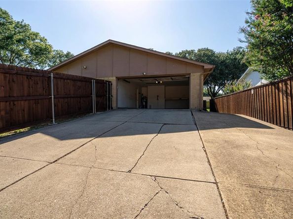 3808  Mckinley Drive , Plano Texas 75023