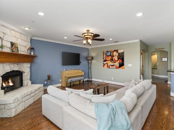 503  Poplar Lane , Irving Texas 75063