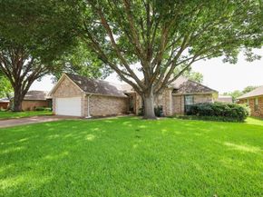 8033  Moss Rock Drive , Fort Worth Texas 76123