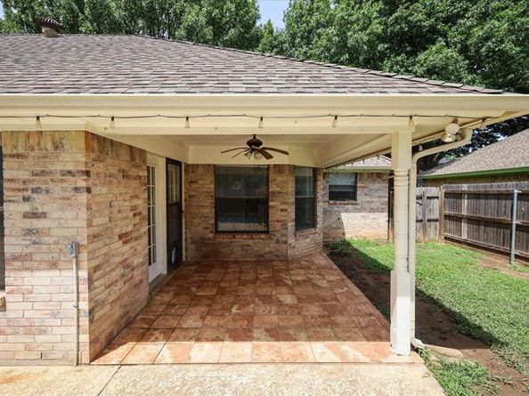 8033  Moss Rock Drive , Fort Worth Texas 76123