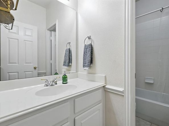 2006  Ledgestone Drive , Corinth Texas 76210