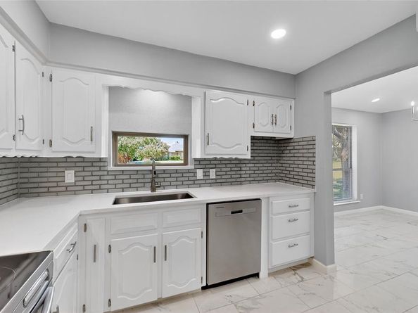 2260  Valley Mill  , Carrollton Texas 75006