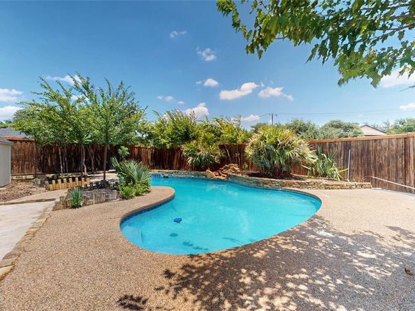 2260  Valley Mill  , Carrollton Texas 75006