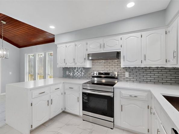 2260  Valley Mill  , Carrollton Texas 75006