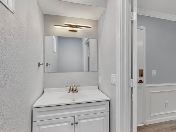 2260  Valley Mill  , Carrollton Texas 75006