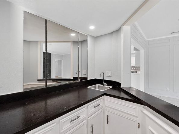 2260  Valley Mill  , Carrollton Texas 75006