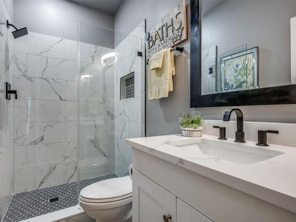 1401  Bonham Parkway , Lantana Texas 76226