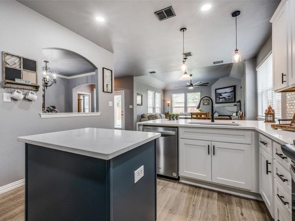 1401  Bonham Parkway , Lantana Texas 76226