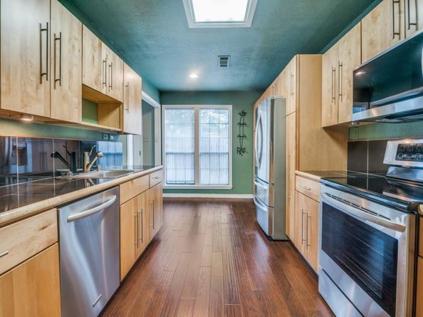 107  Brentwood Court , Irving Texas 75061