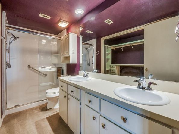 107  Brentwood Court , Irving Texas 75061