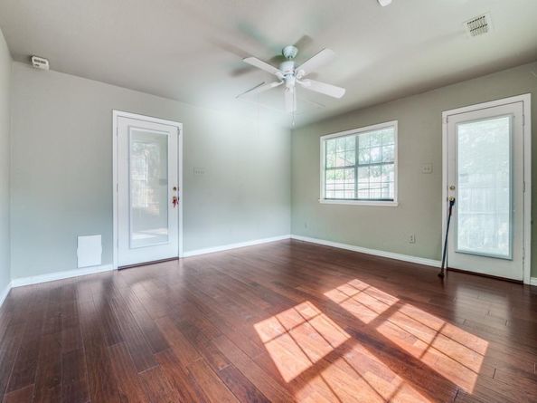 107  Brentwood Court , Irving Texas 75061