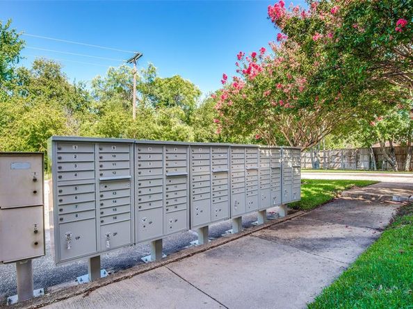 2835  Keller Springs Road  1304, Carrollton Texas 75006
