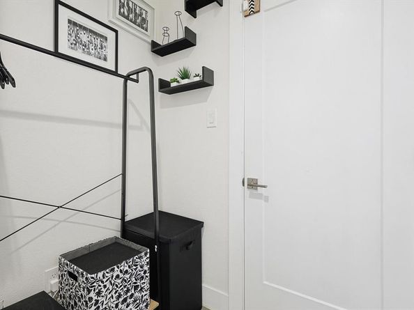 4640  Munger Avenue  109, Dallas Texas 75204