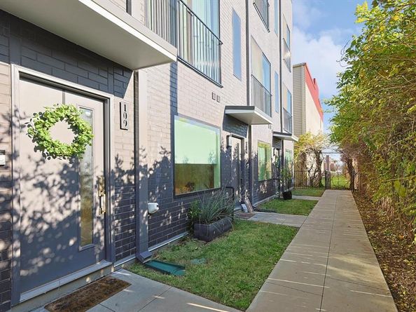 4640  Munger Avenue  109, Dallas Texas 75204