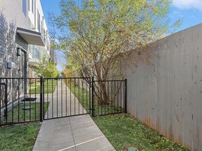 4640  Munger Avenue  109, Dallas Texas 75204