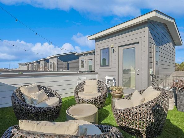 4640  Munger Avenue  109, Dallas Texas 75204