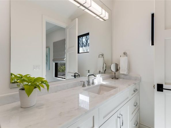 6534  Deloache Avenue , Dallas Texas 75225