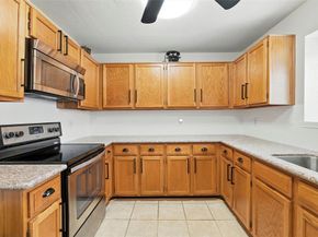 1613  Autumn Breeze Lane , Lewisville Texas 75077