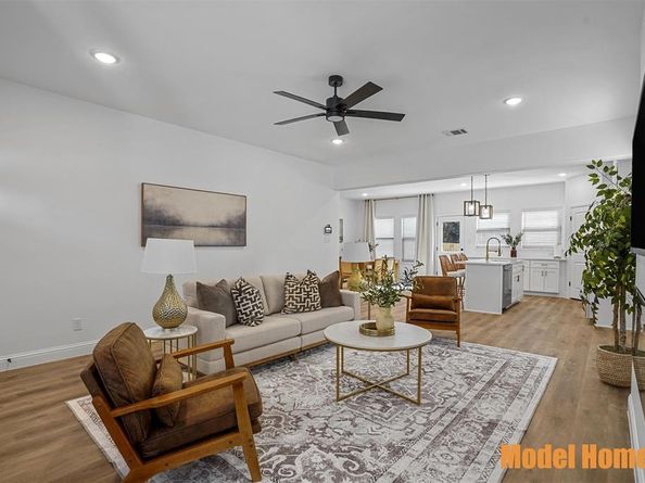 2720  Lasalle Street , Fort Worth Texas 76111