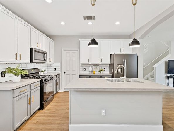 1208  Spanish Moss Drive , Savannah Texas 76227
