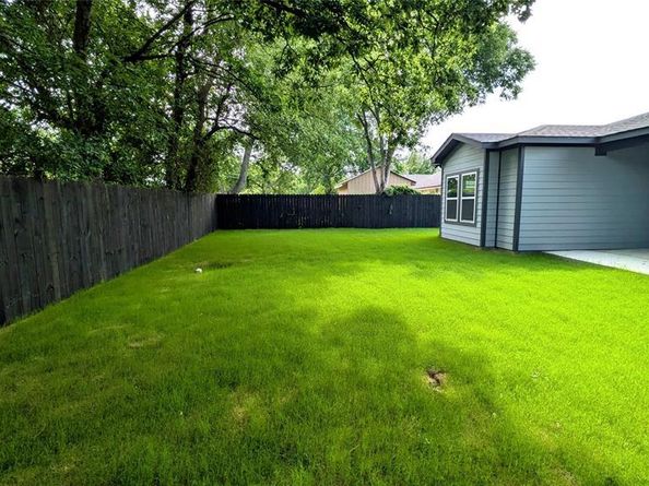 5629  Lester Granger  , Fort Worth Texas 76112
