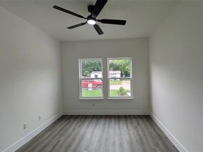5629  Lester Granger  , Fort Worth Texas 76112