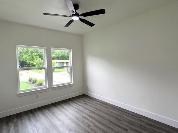 5629  Lester Granger  , Fort Worth Texas 76112