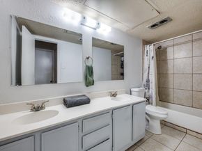 7522  Holly Hill Drive  7, Dallas Texas 75231