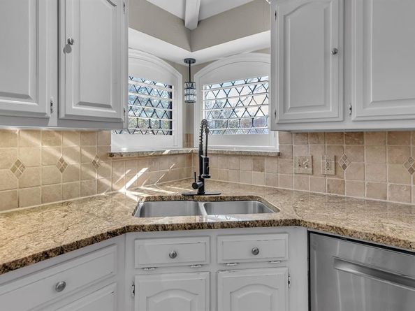 622  Stone Canyon Drive , Irving Texas 75063