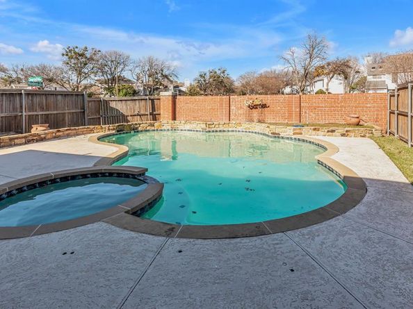 622  Stone Canyon Drive , Irving Texas 75063