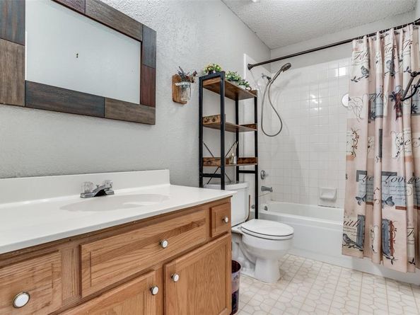 1926  Orchard Trail , Garland Texas 75040