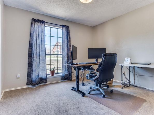 1926  Orchard Trail , Garland Texas 75040