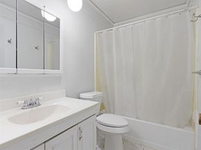 424  Bluebonnet Trail , Garland Texas 75043