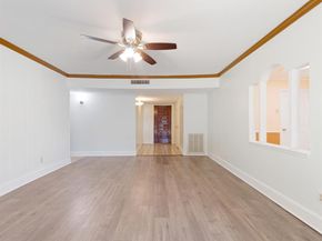 424  Bluebonnet Trail , Garland Texas 75043