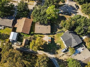 424  Bluebonnet Trail , Garland Texas 75043