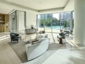 2900  Mckinnon Street  604, Dallas Texas 75201
