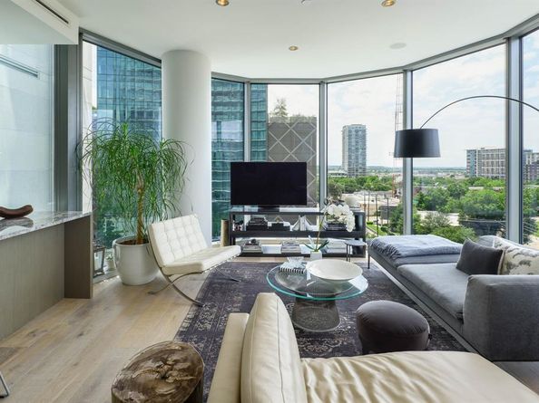 2900  Mckinnon Street  604, Dallas Texas 75201