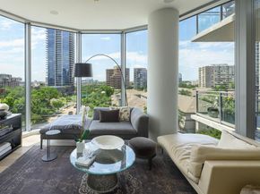 2900  Mckinnon Street  604, Dallas Texas 75201