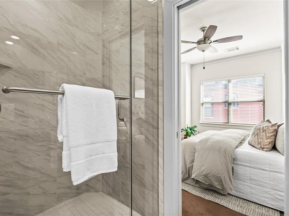 5909  Ross Avenue  2, Dallas Texas 75206
