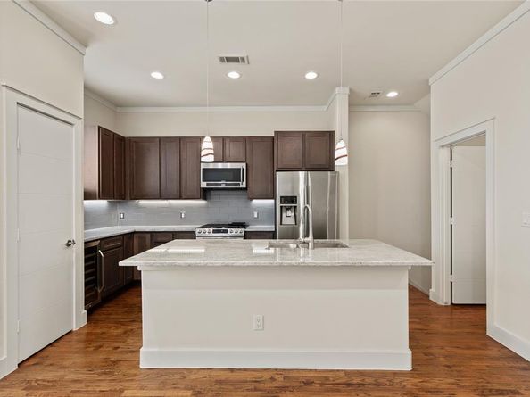 5909  Ross Avenue  2, Dallas Texas 75206