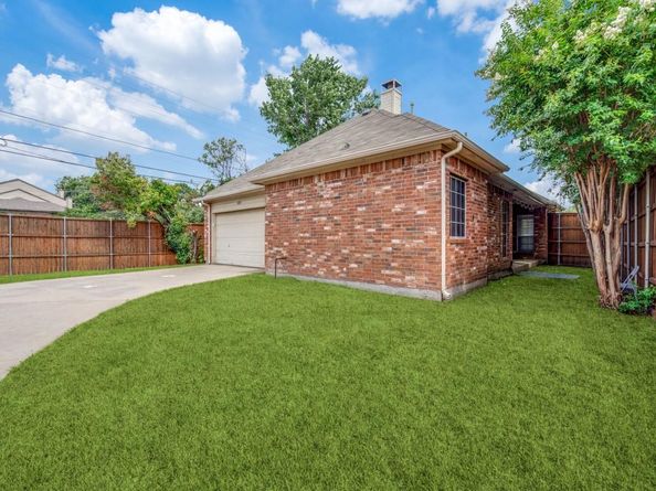 18851  Park Grove Lane , Dallas Texas 75287