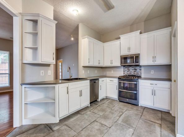18851  Park Grove Lane , Dallas Texas 75287