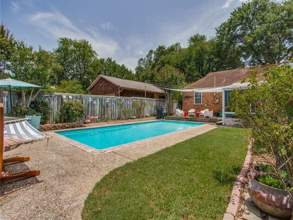 1753  Crowberry Drive , Dallas Texas 75228