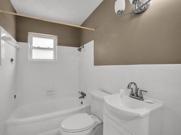1753  Crowberry Drive , Dallas Texas 75228